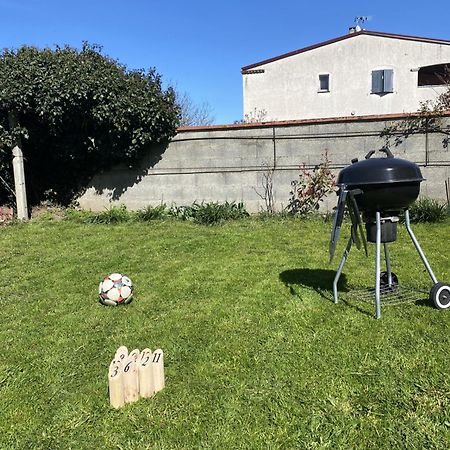 Appartement Tout Equipe 2 Chambres + Jardin Saix  Eksteriør billede