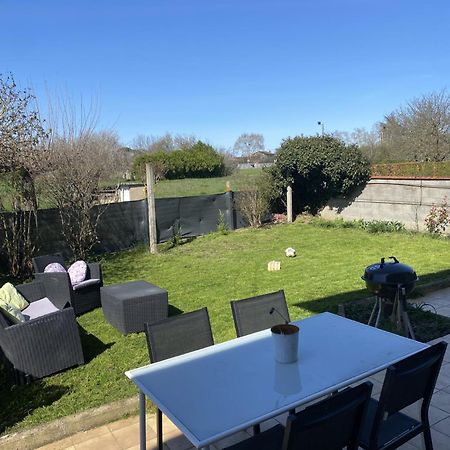 Appartement Tout Equipe 2 Chambres + Jardin Saix  Eksteriør billede
